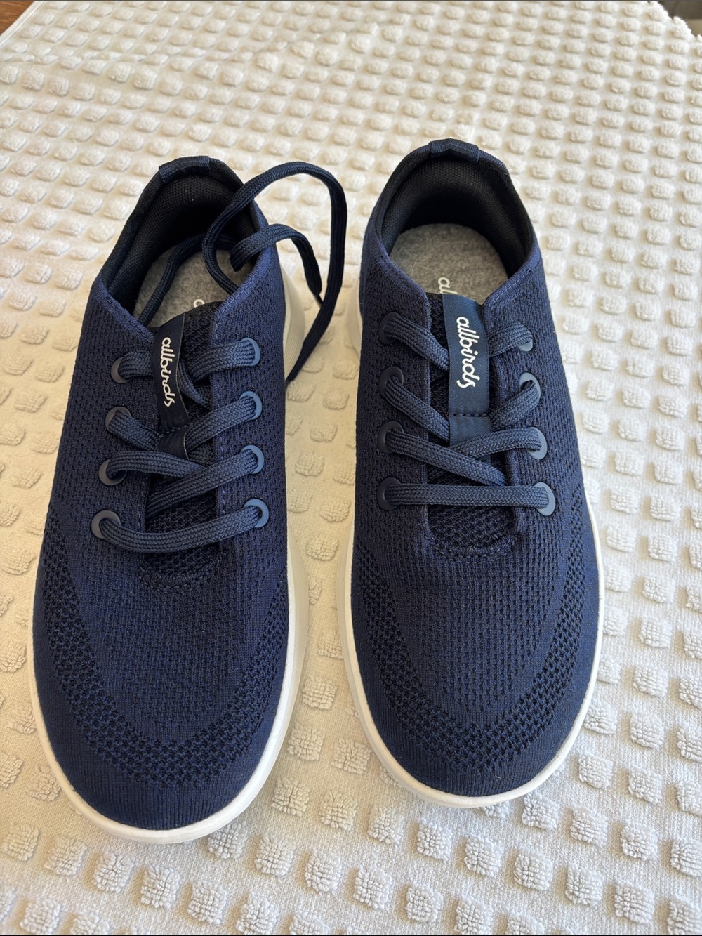 Allbirds, tree runner, TRG women’s US size 8, new condition, color; blue